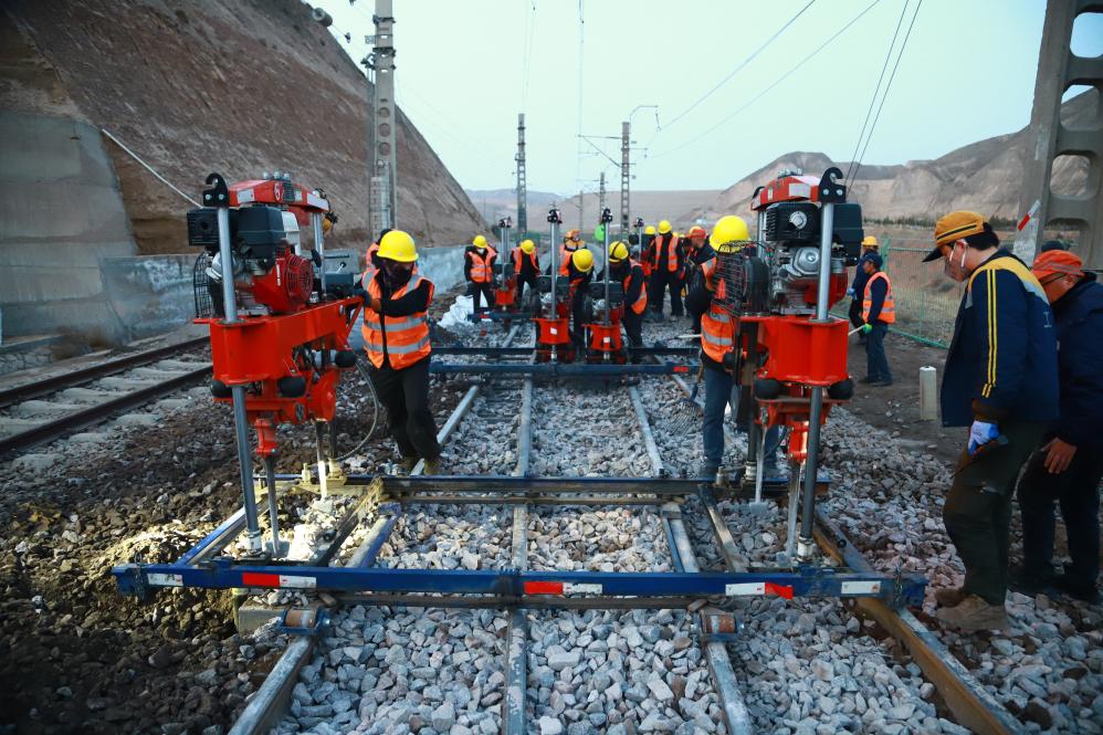 甘肃：集中修施工保畅通