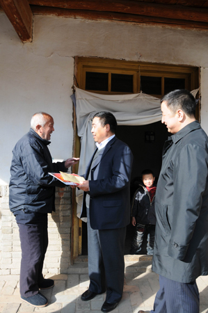 卓尼县人口委_卓尼县委书记杨晓南、县长韩明生陪同州人口委主任山清秀深入