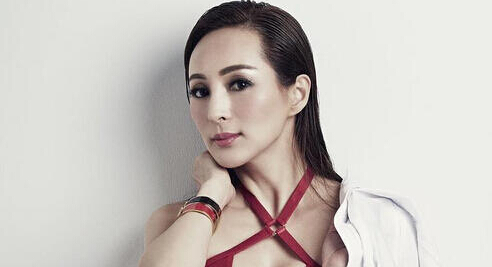 50岁香港女模走红海外