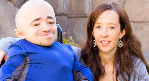 20多名幼儿园男童被集体拍裸照 家长指责老师