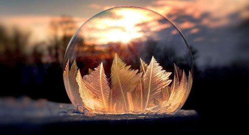  镜头中 的 冰冻肥皂泡  精致如魔法水晶球(高清组