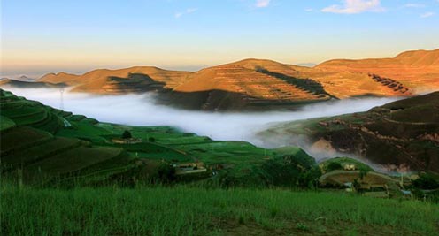 黄土高原&ldquo;云海&rdquo;翻滚