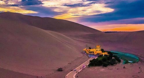 甘肃敦煌大漠秋景醉游人（高清组图）