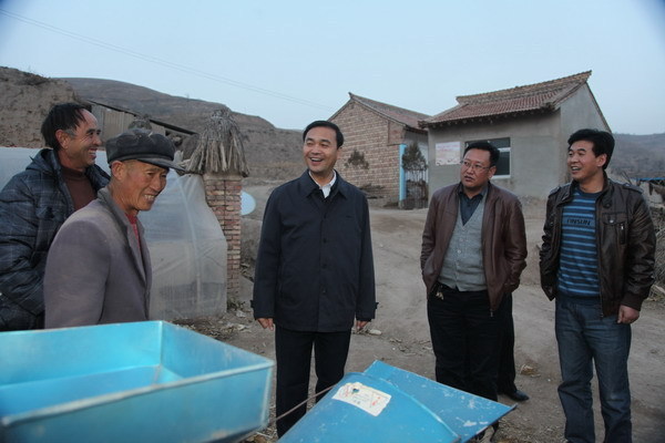 刘为民赴定西市安定区花园村联系调研双联工作