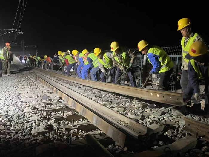 浅谈煤炭铁路运营,浅谈煤炭铁路运营论文